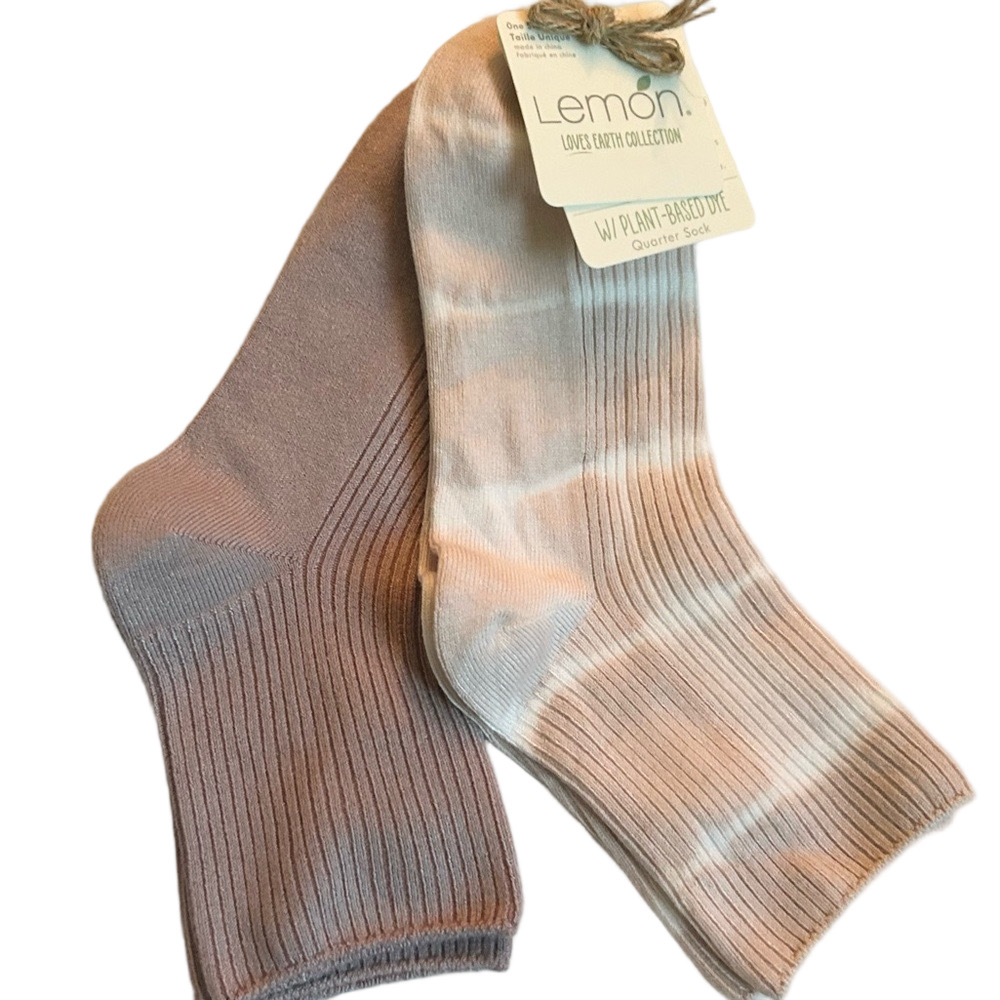 Lemon Woman’s 2 Pack Quarter Socks NWT - Picture 2 of 4